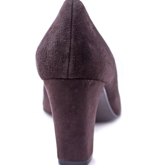 Share Similar items Sponsored See all Vintage Bruno Magli Black Pumps Size 9 C - Picture 4 of 8